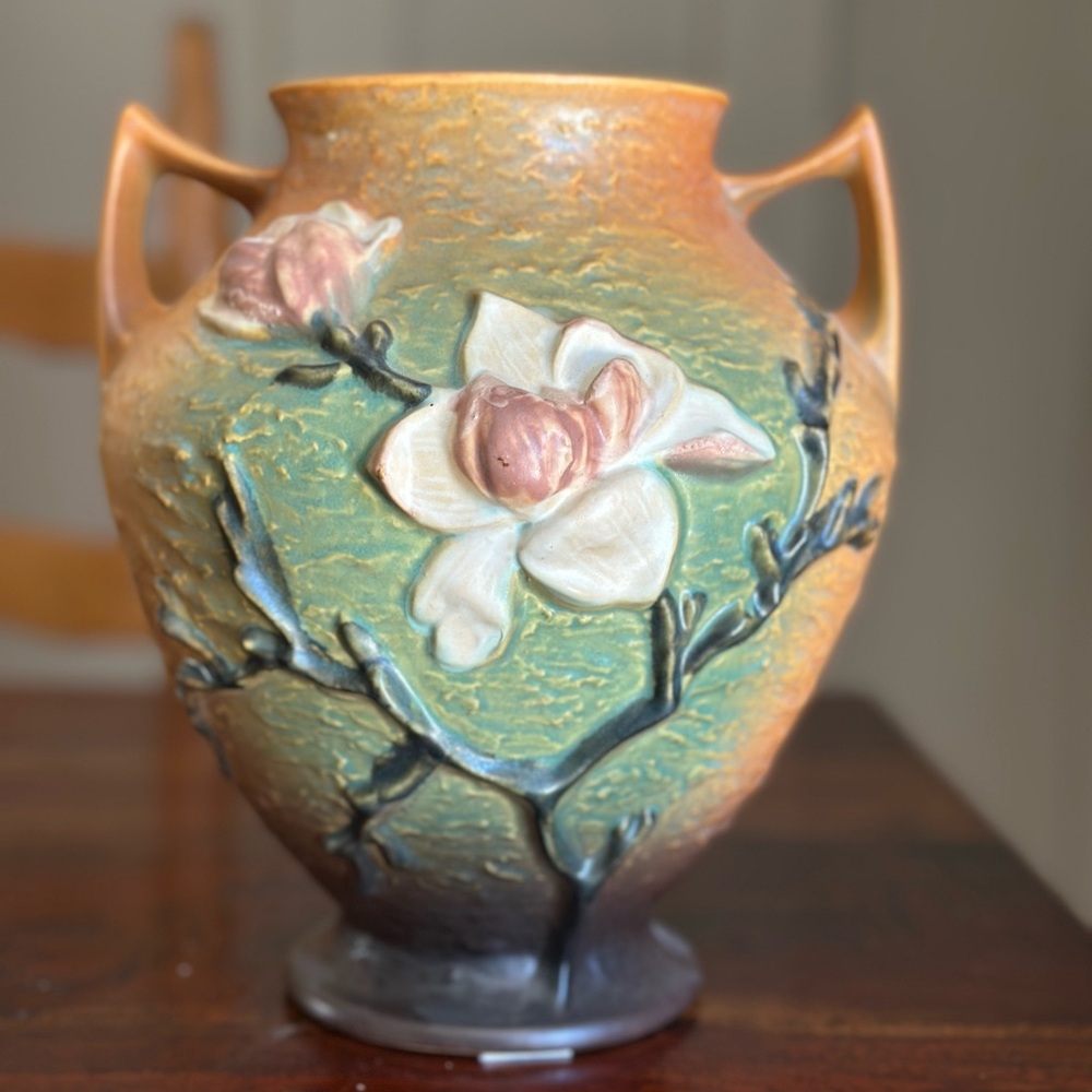 ROSEVILLE USA Antique vintage Elegant Floral Ceramic Vase